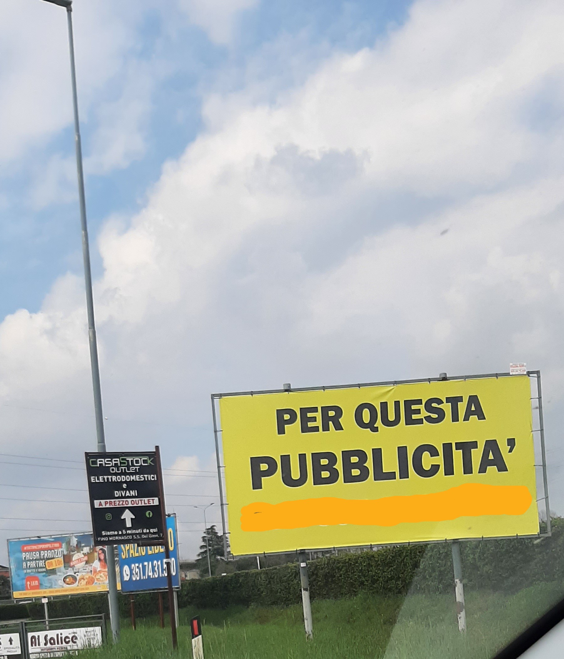 Cartellone Fino Mornasco 285 x 176 cm